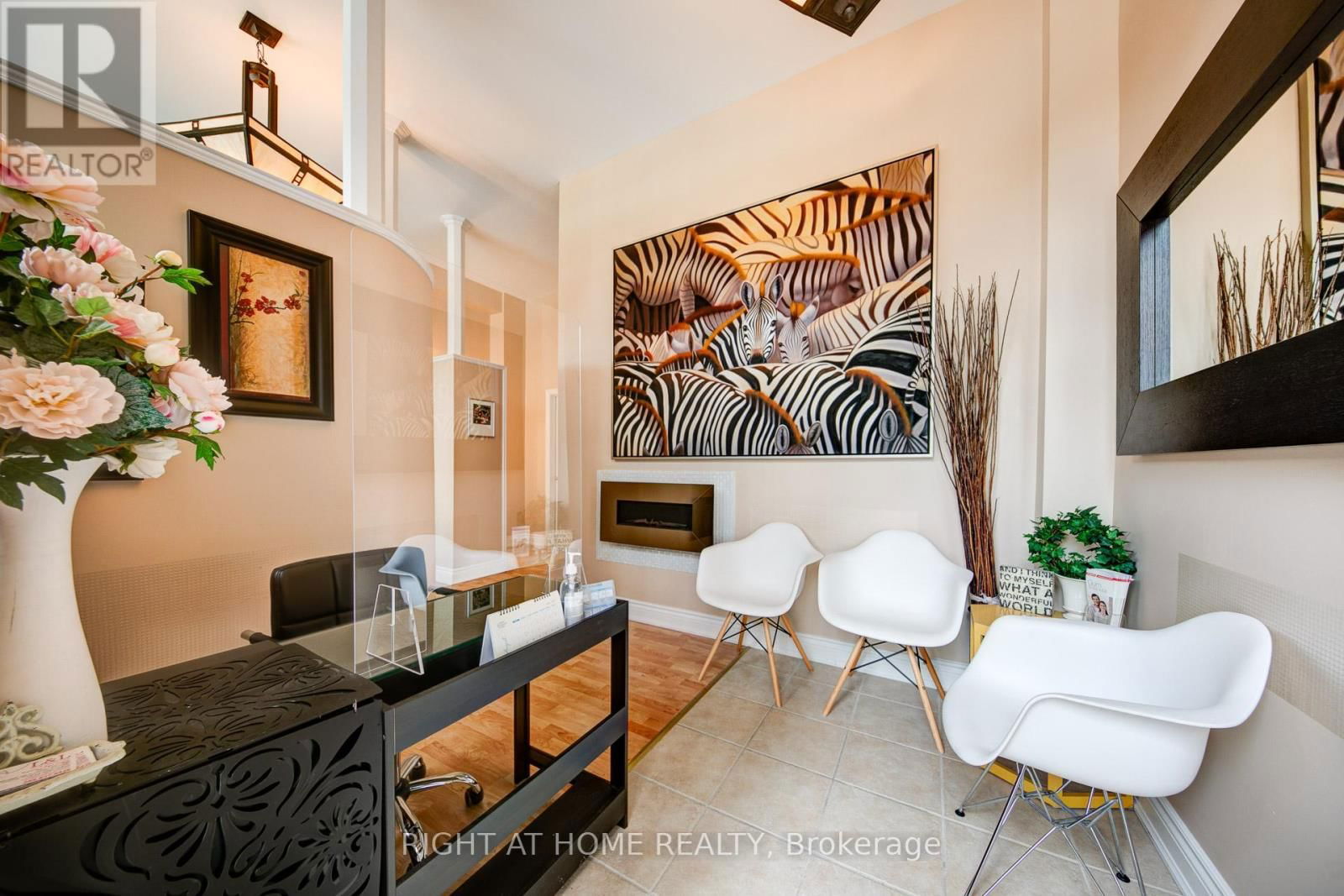 10 - 120 BRONTE ROAD Image 4