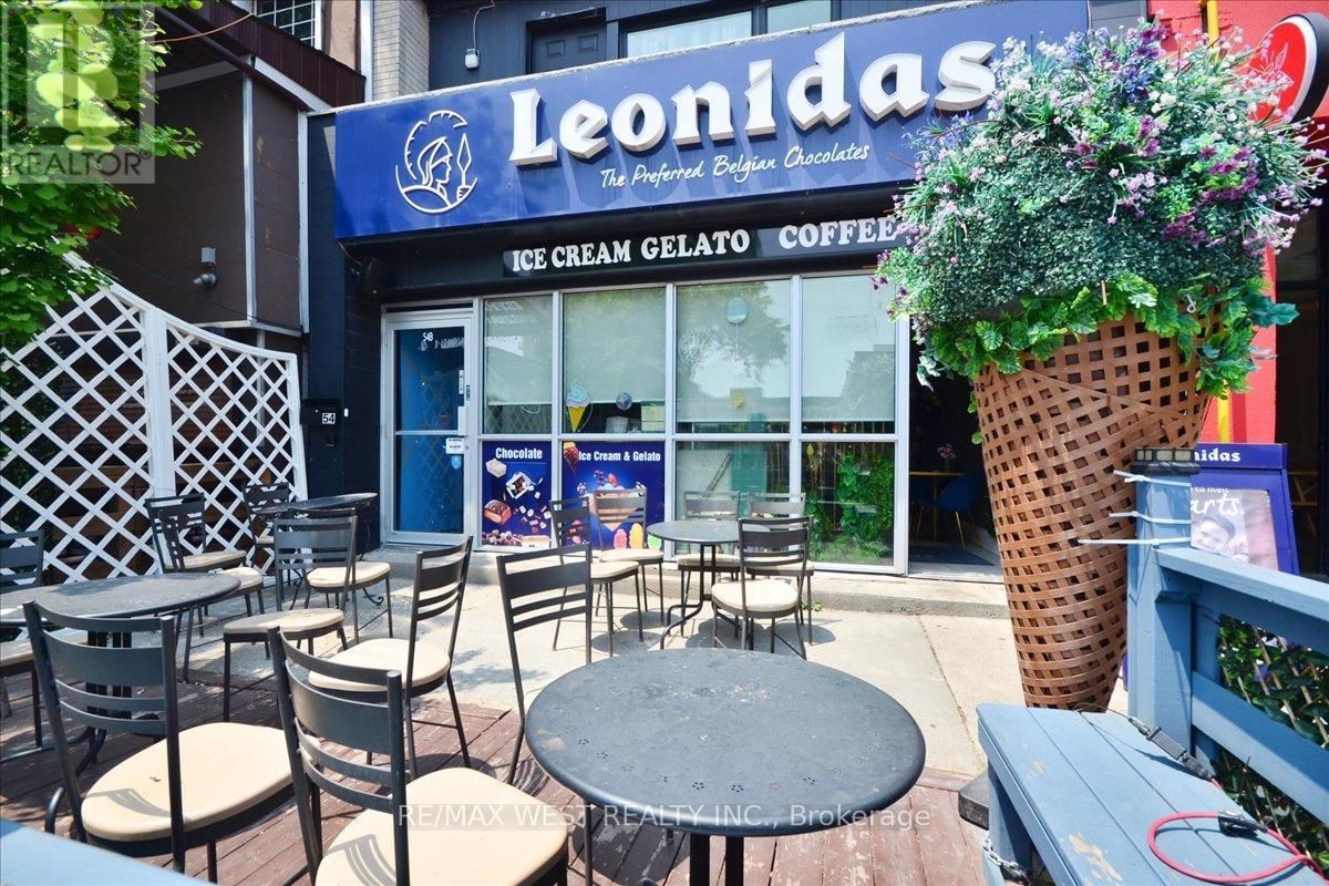 54 LAKESHORE ROAD EAST Image 1