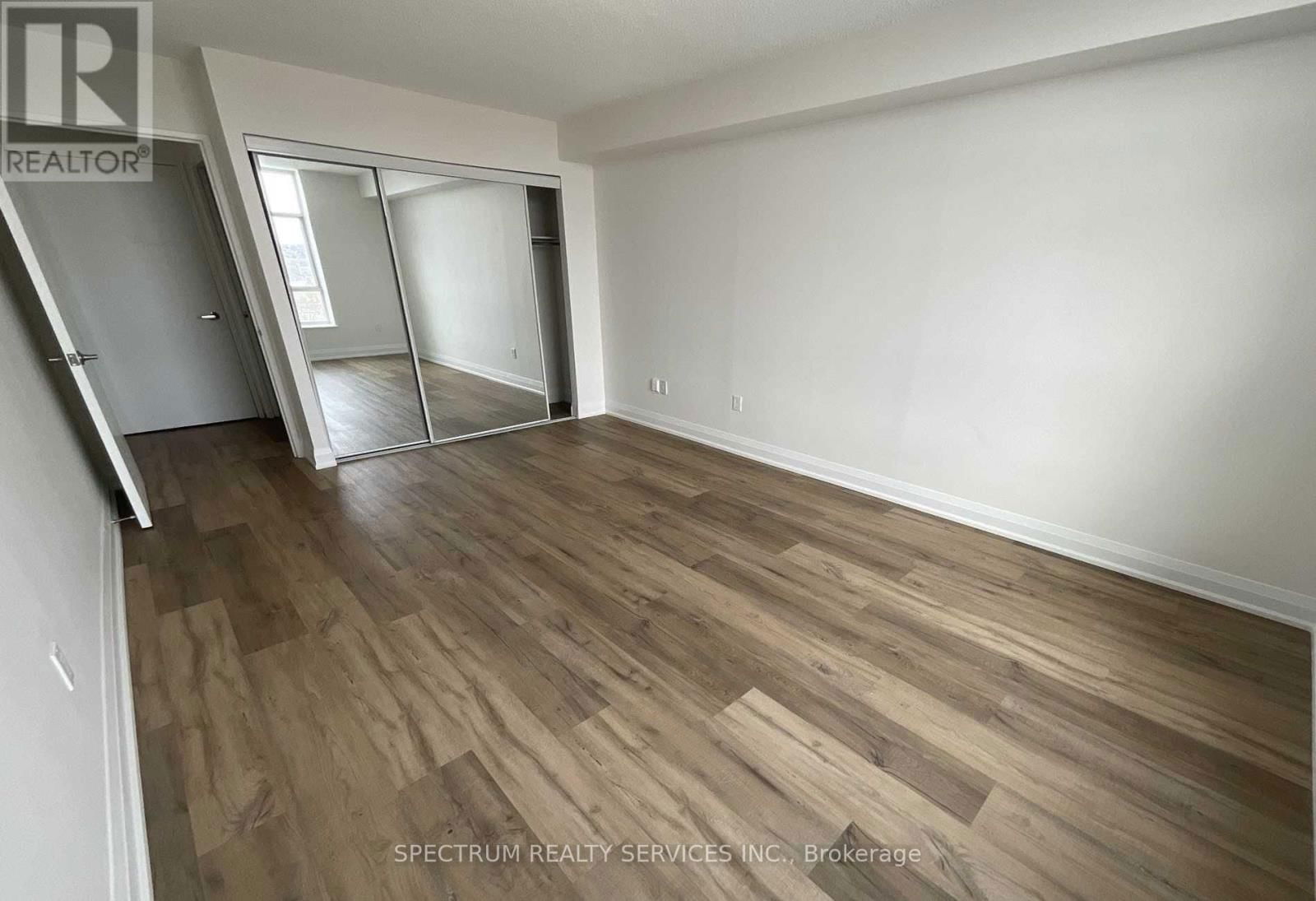 903 - 3559 EGLINTON AVENUE WEST Image 14