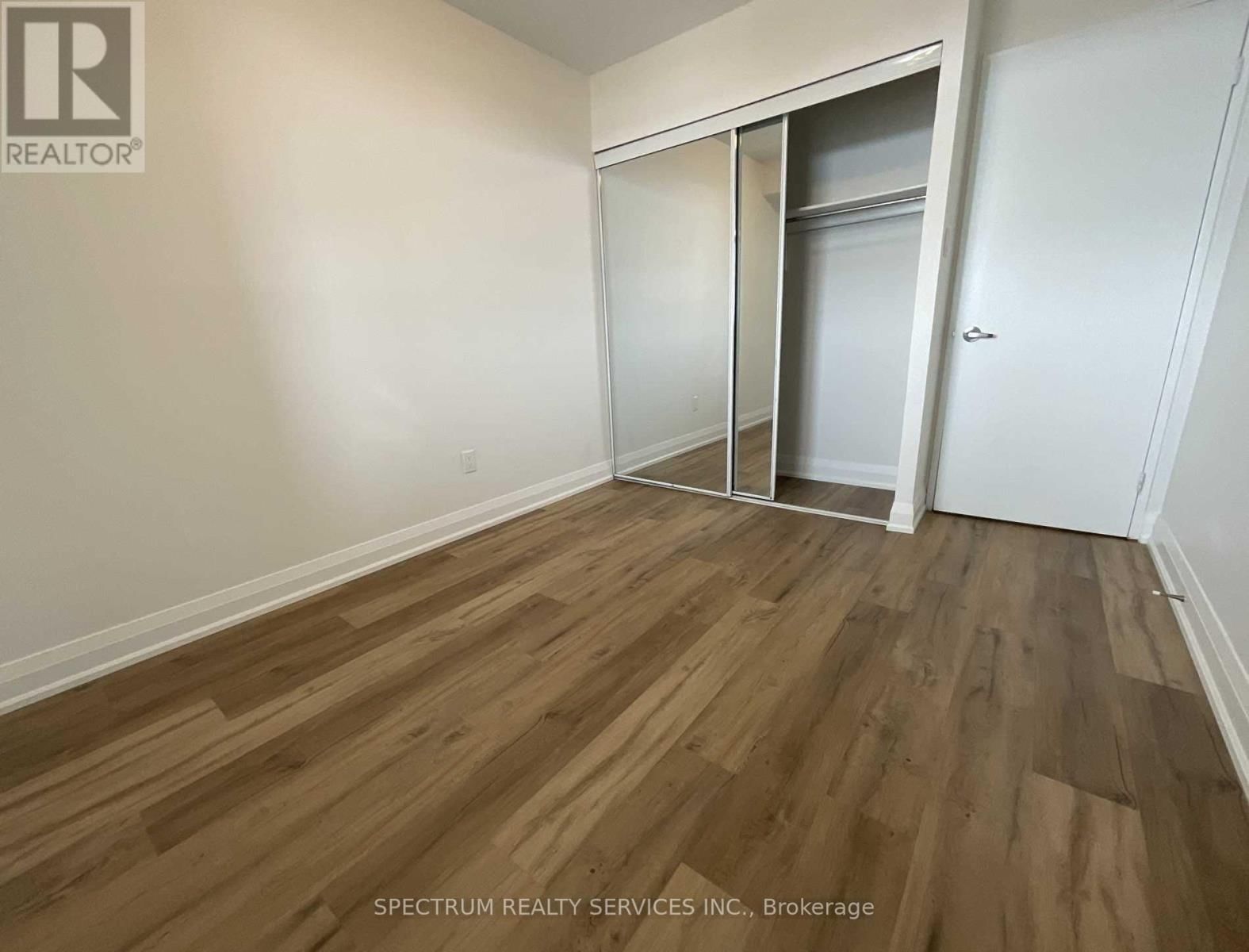 903 - 3559 EGLINTON AVENUE WEST Image 15
