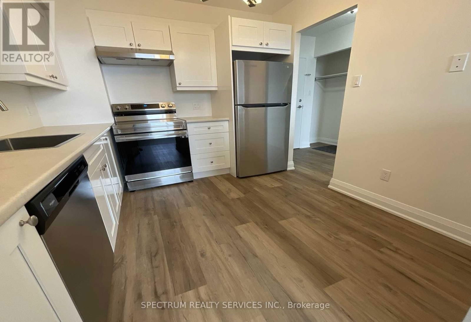 903 - 3559 EGLINTON AVENUE WEST Image 3