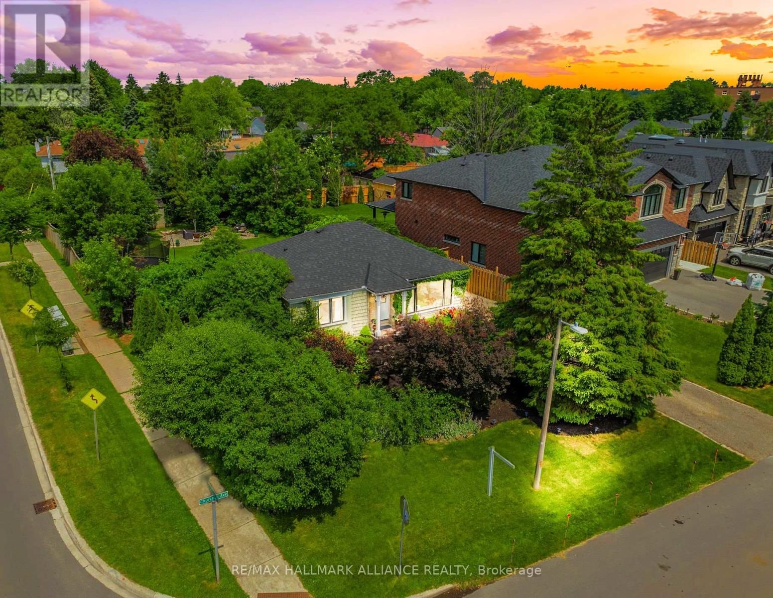 1089 CHURCHILL AVENUE Image 1
