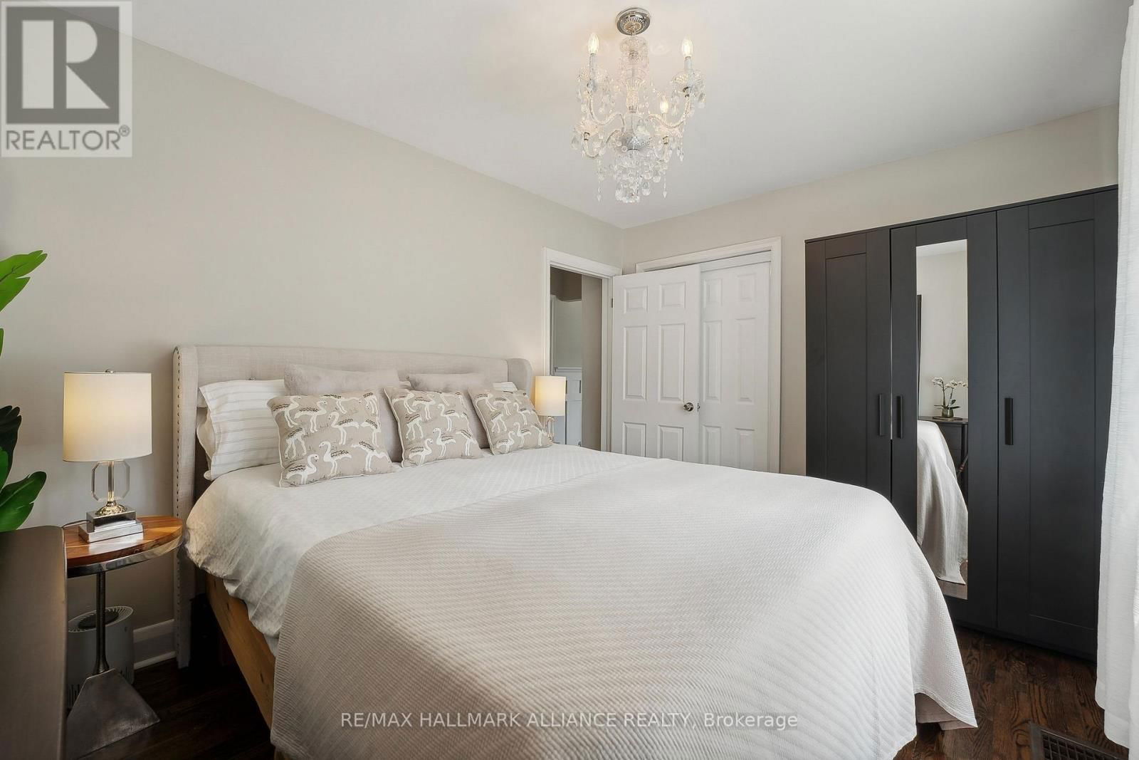 1089 CHURCHILL AVENUE Image 14