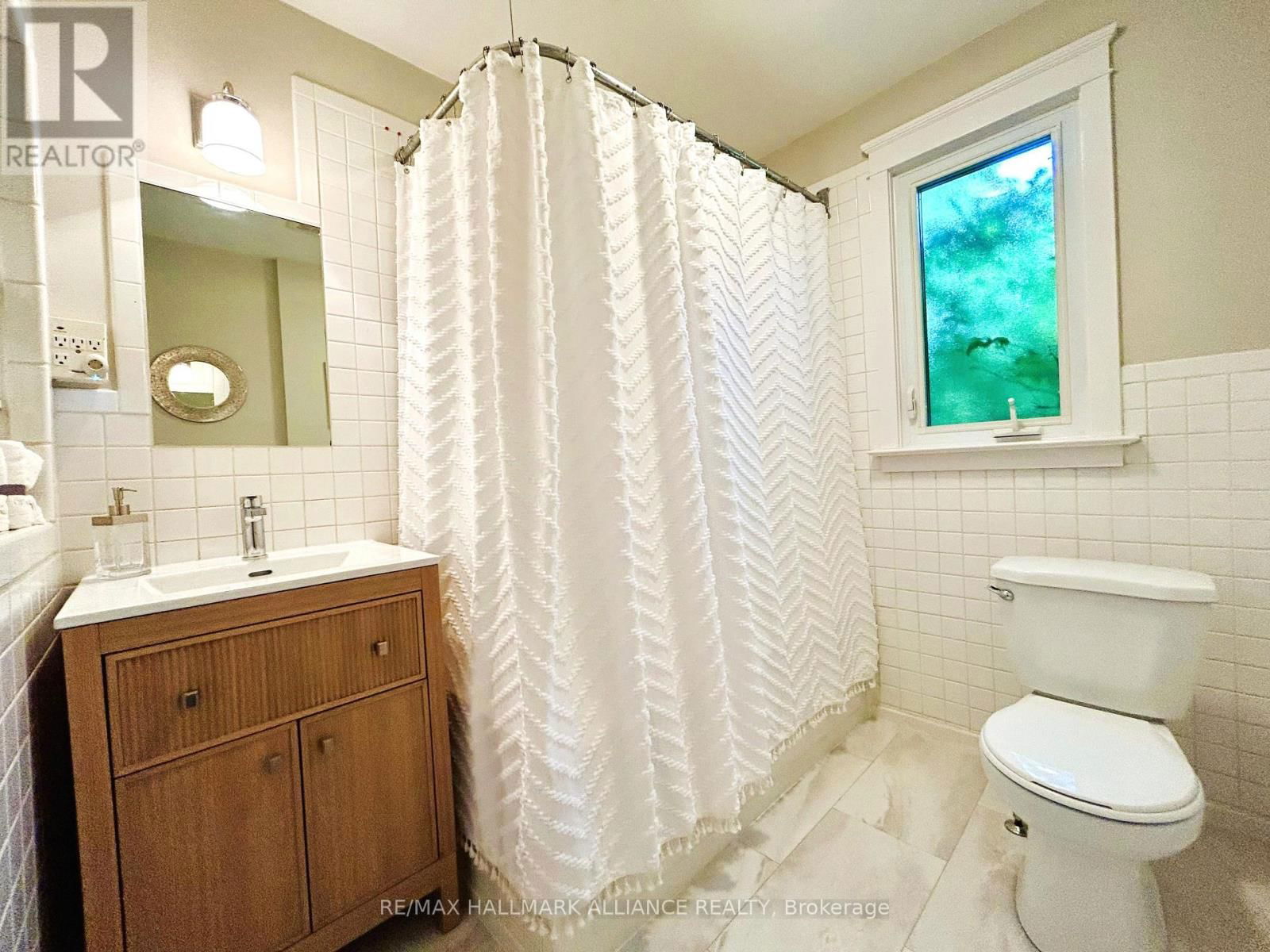 1089 CHURCHILL AVENUE Image 15