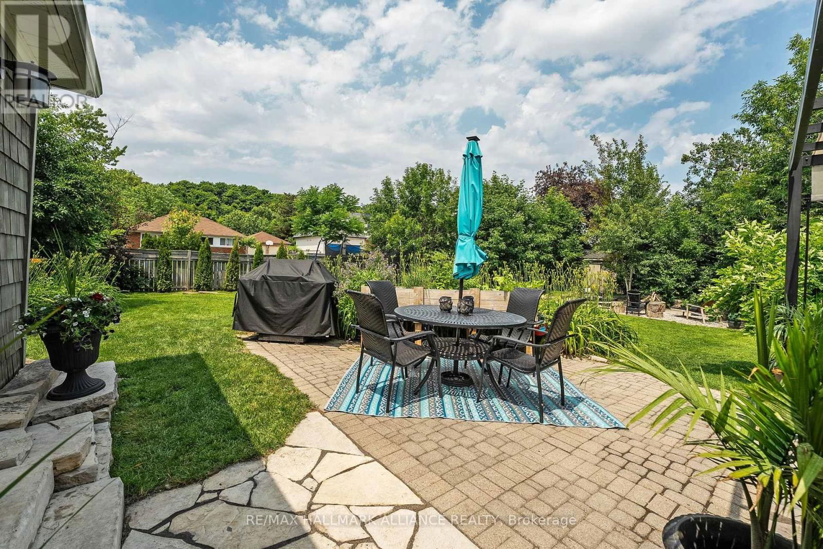 1089 CHURCHILL AVENUE Image 36