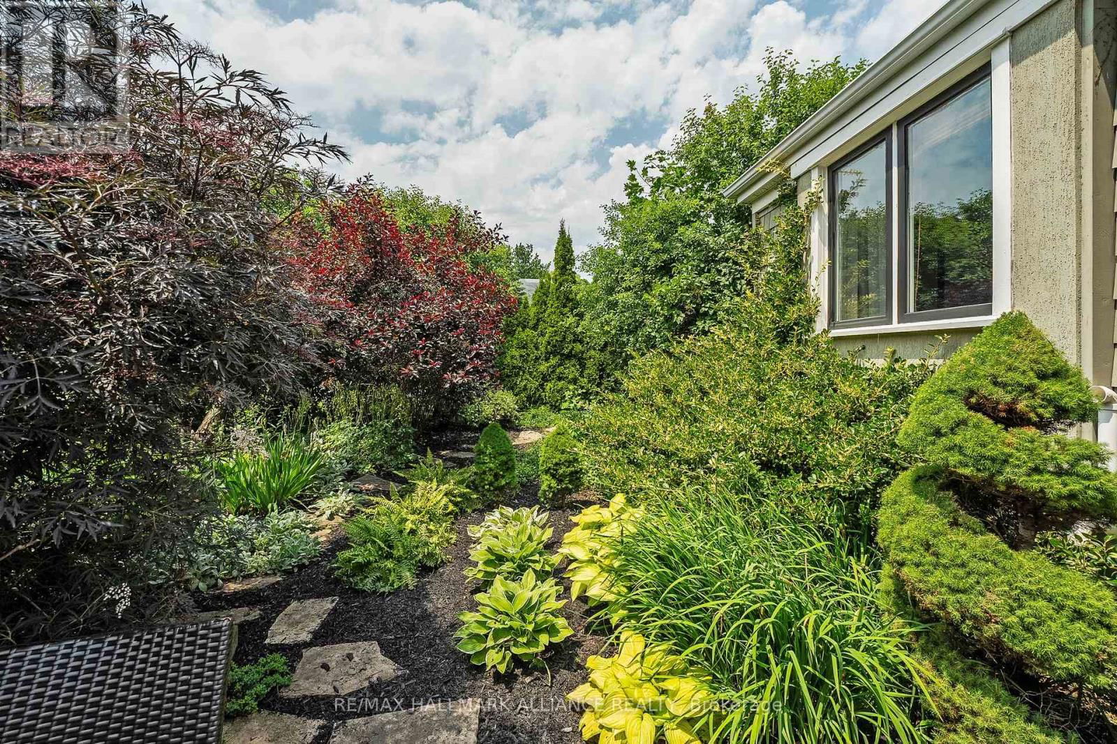 1089 CHURCHILL AVENUE Image 4