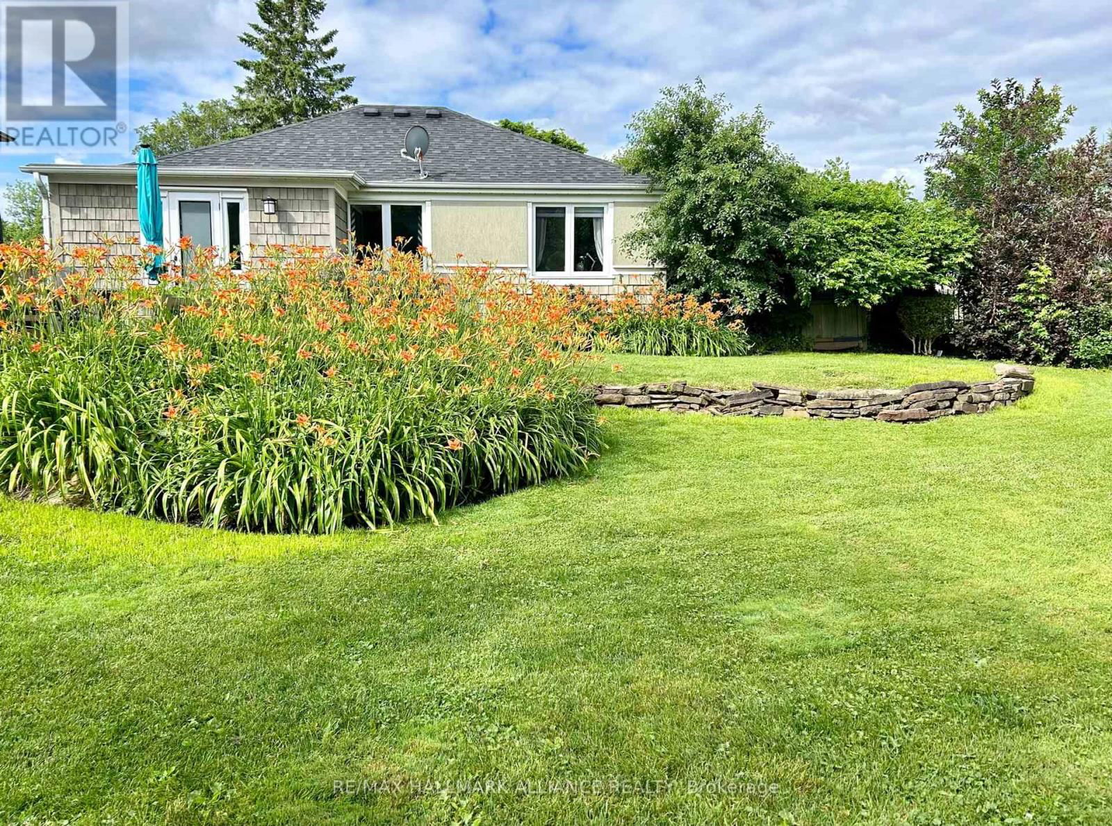 1089 CHURCHILL AVENUE Image 40