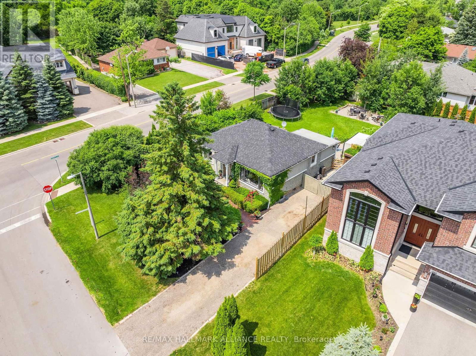 1089 CHURCHILL AVENUE Image 44
