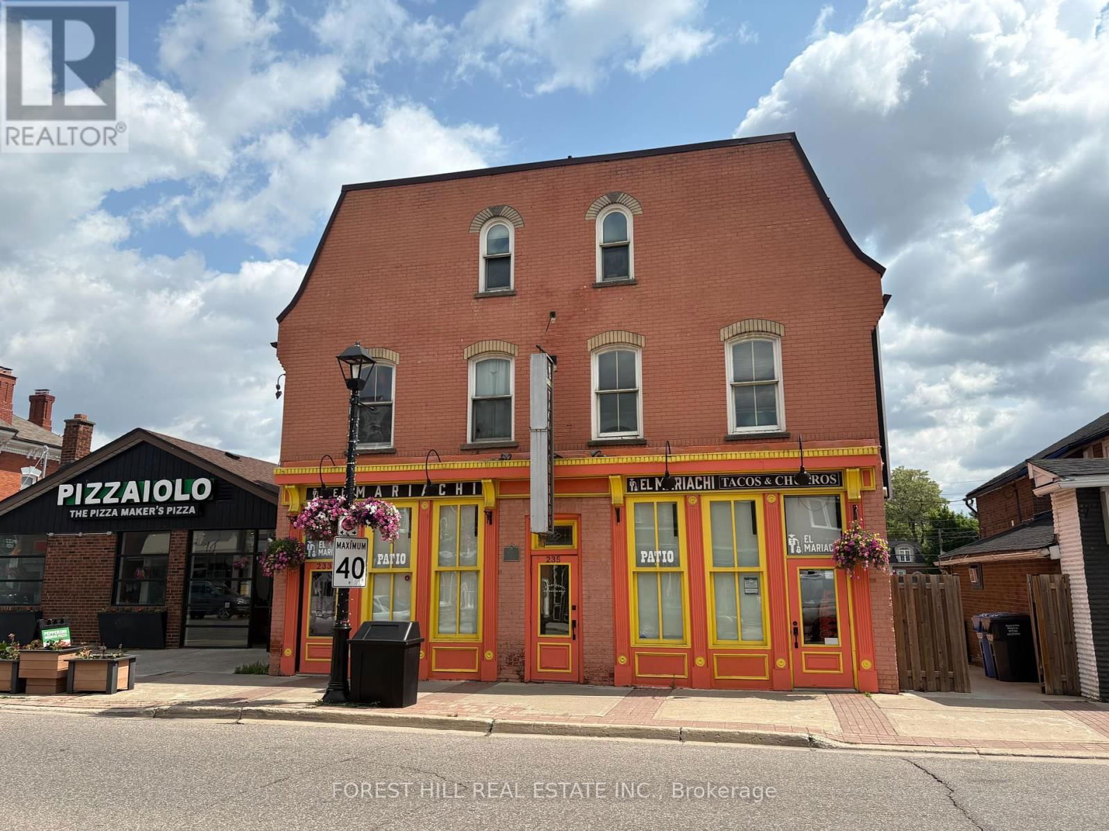 4 - 235 QUEEN STREET SOUTH Image 1
