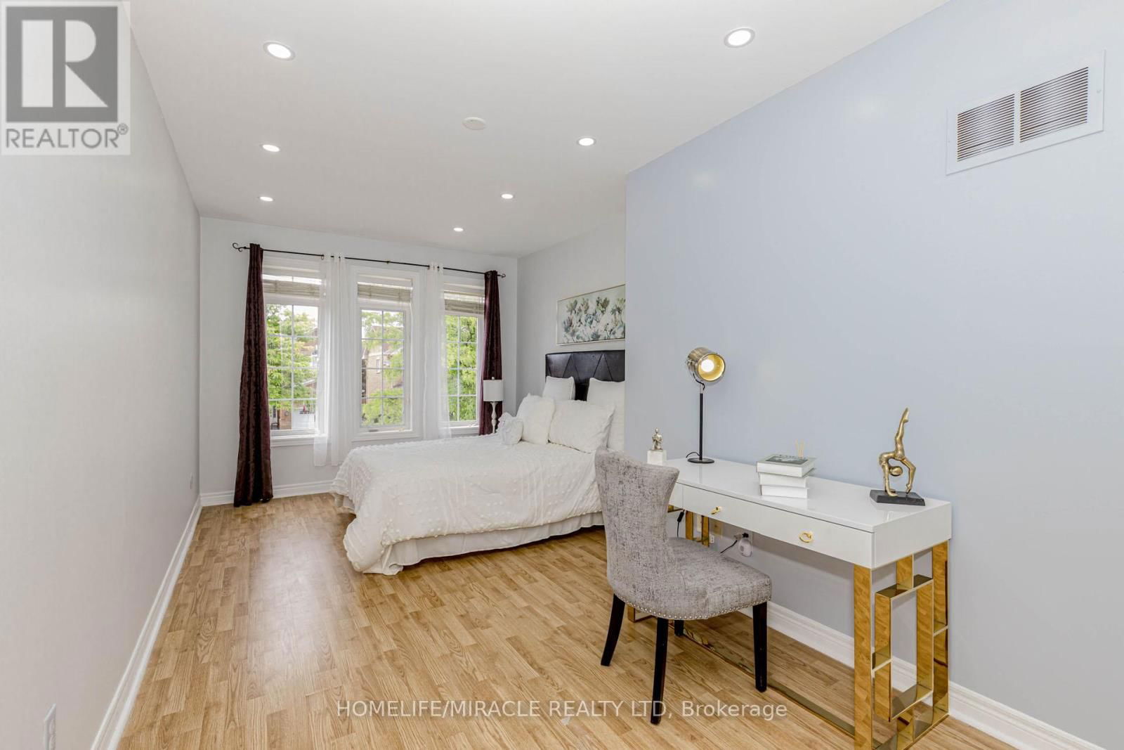 41 SUNNY GLEN CRESCENT Image 23