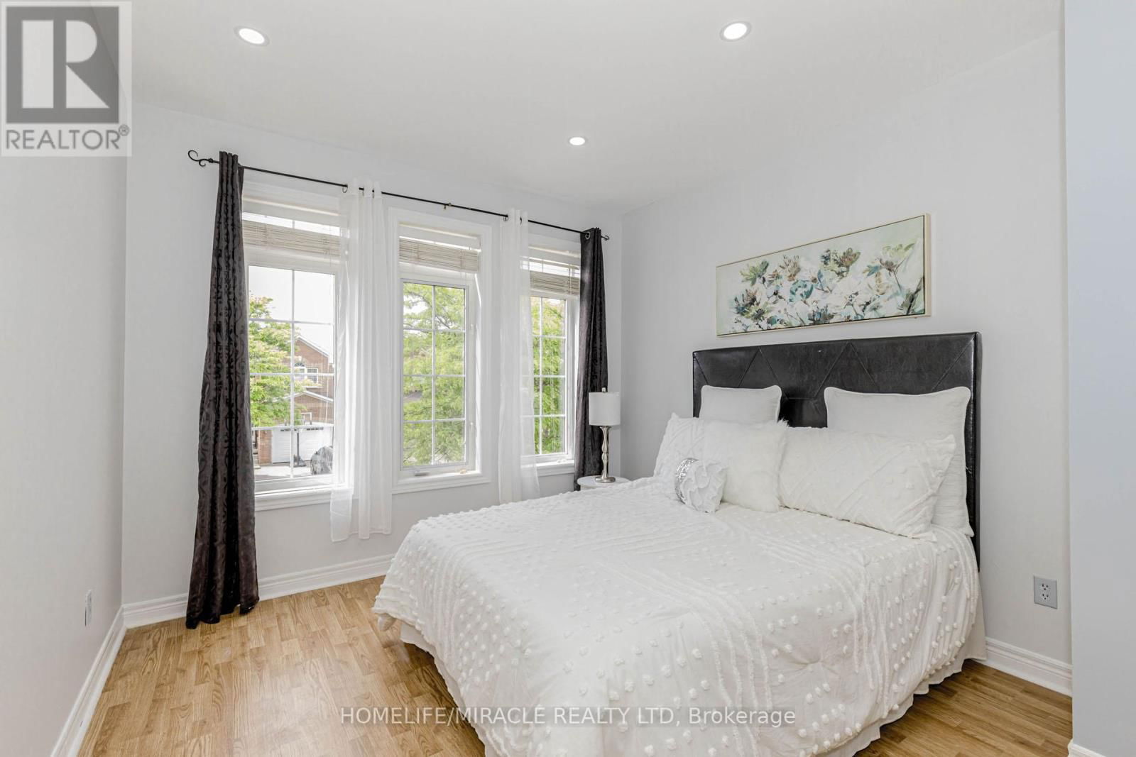 41 SUNNY GLEN CRESCENT Image 24