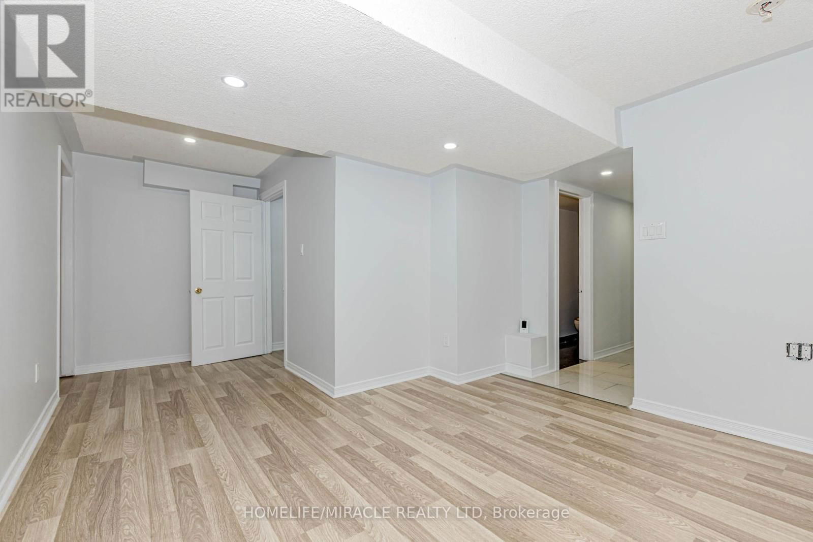 41 SUNNY GLEN CRESCENT Image 40