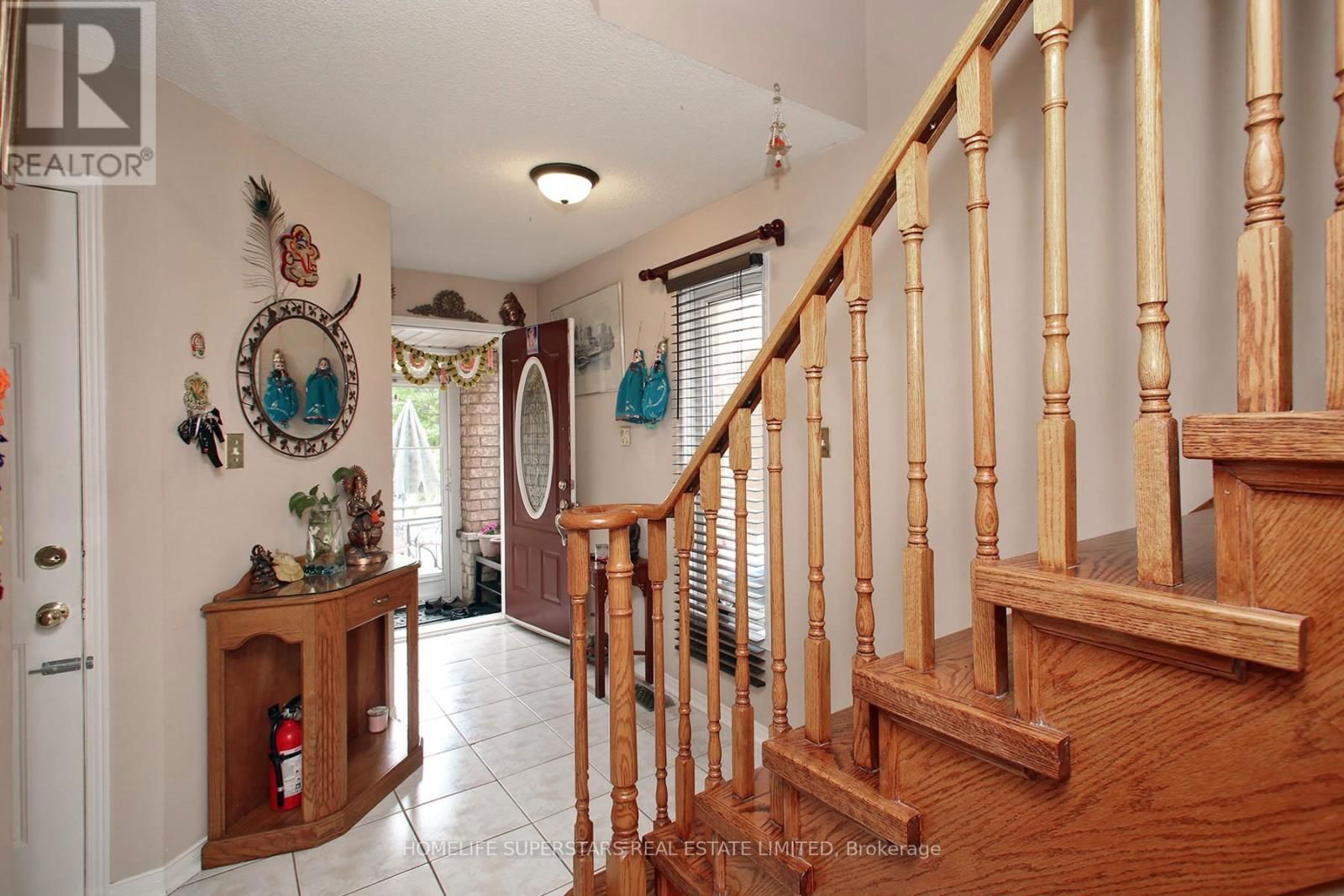 1123 FOXGLOVE PLACE Image 6