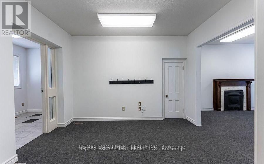 Main Floor - 923 BRANT STREET Image 8