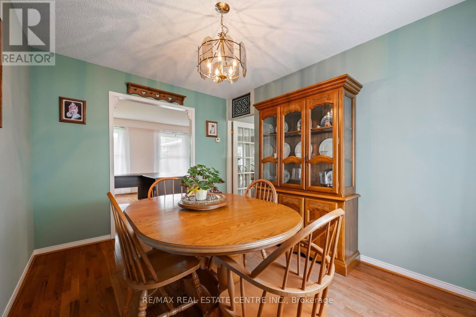 8 PASSMORE AVENUE Image 17