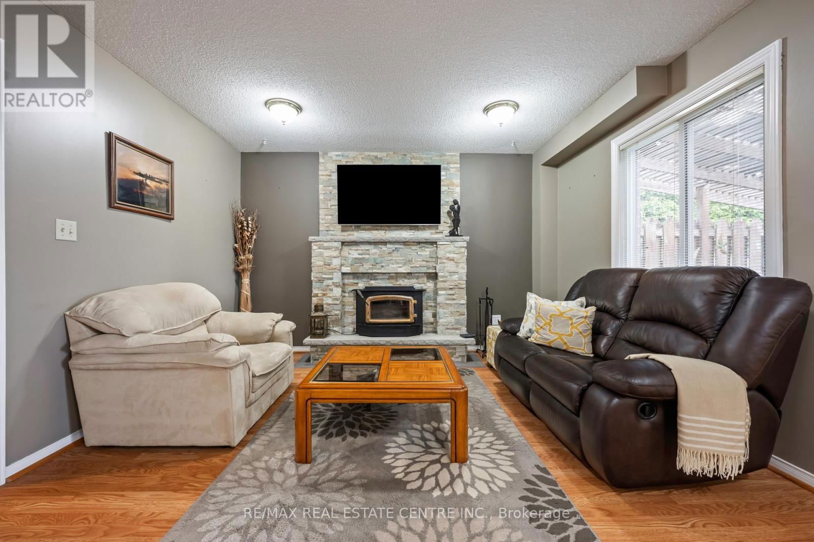 8 PASSMORE AVENUE Image 23