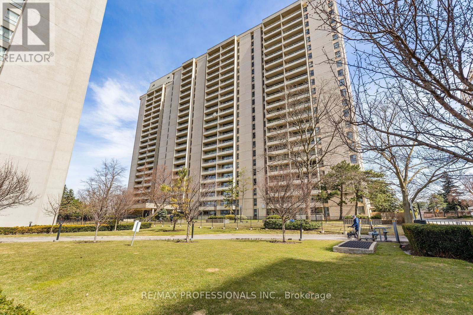 2107 - 360 RIDELLE AVENUE Image 18