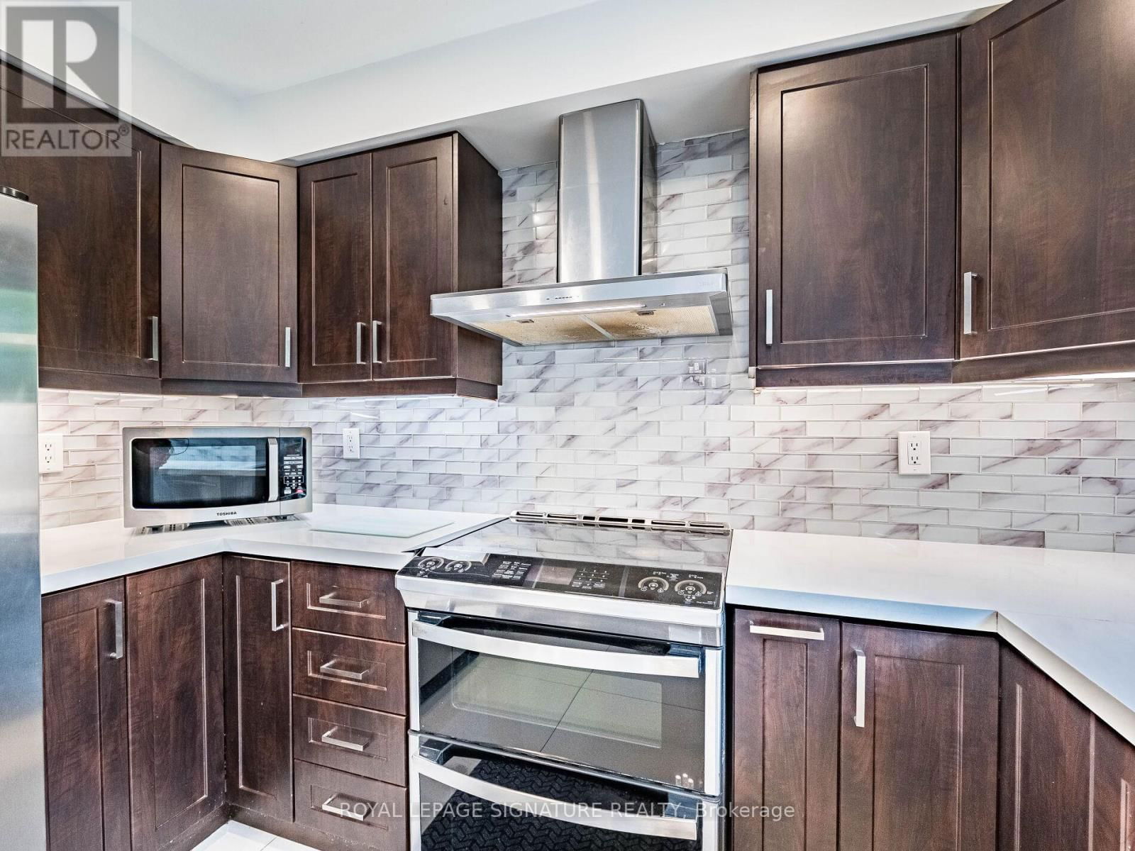 86 VALONIA DRIVE Image 15