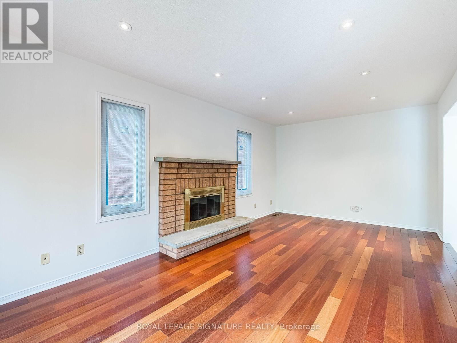 86 VALONIA DRIVE Image 17