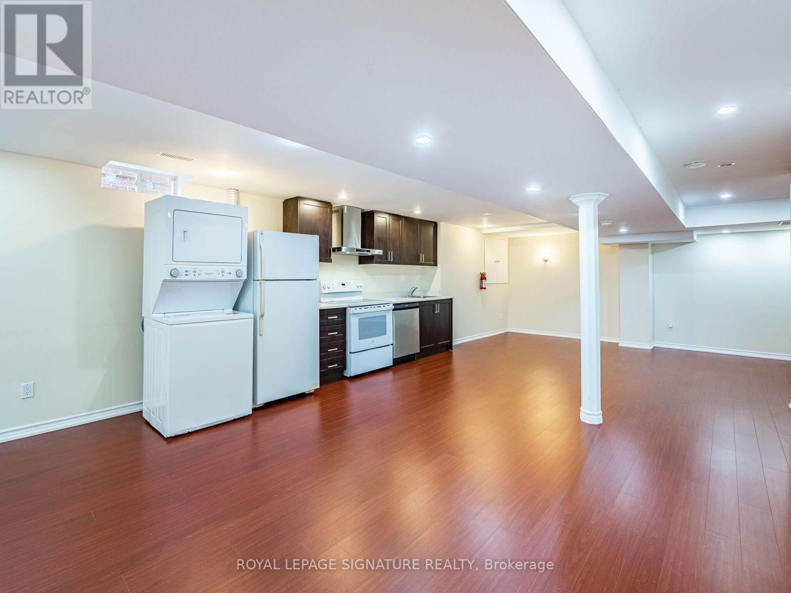 86 VALONIA DRIVE Image 43