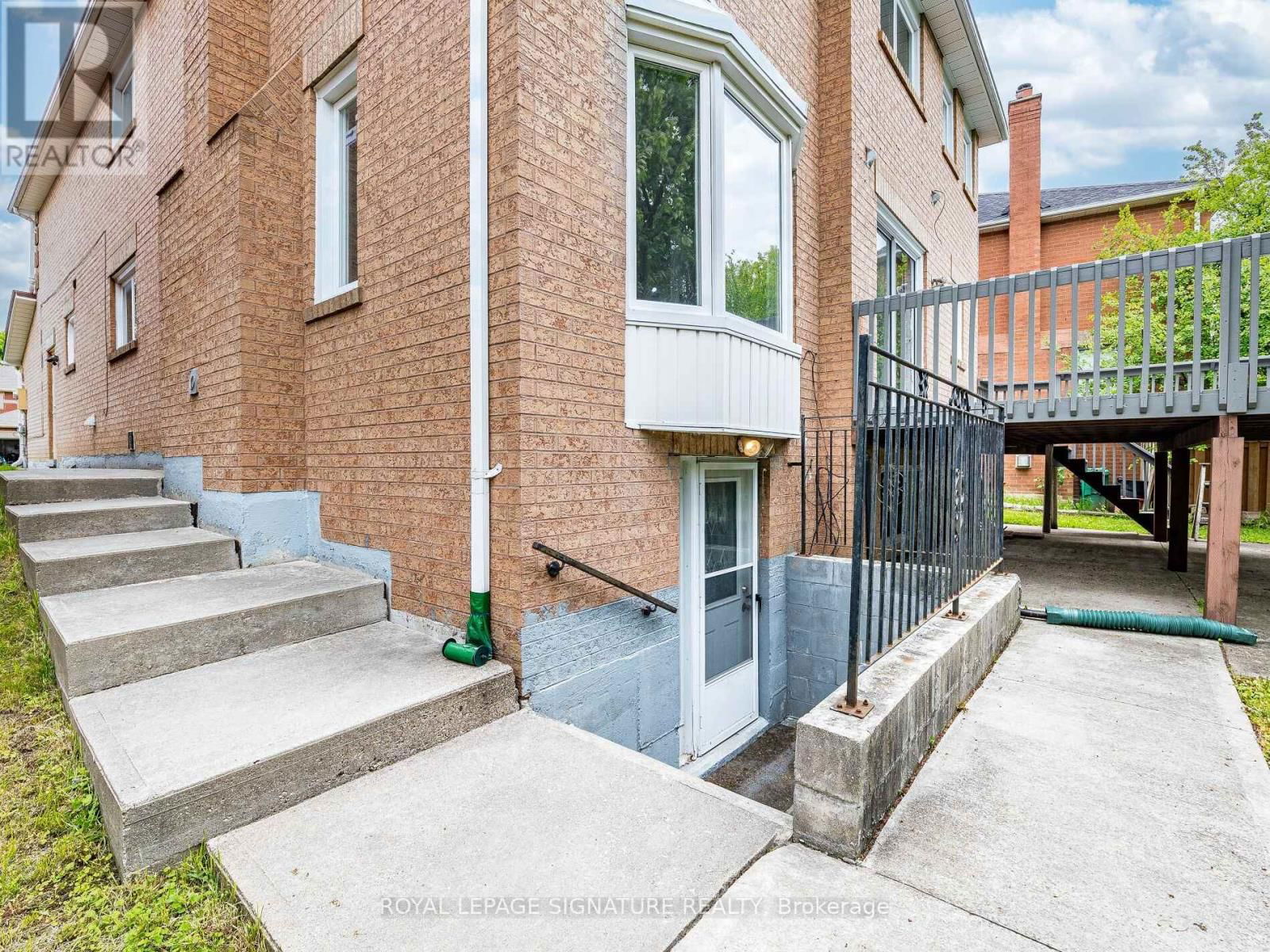 86 VALONIA DRIVE Image 48