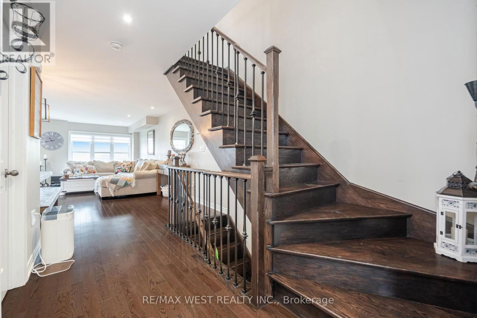 70 HOGAN MANOR DRIVE Image 22