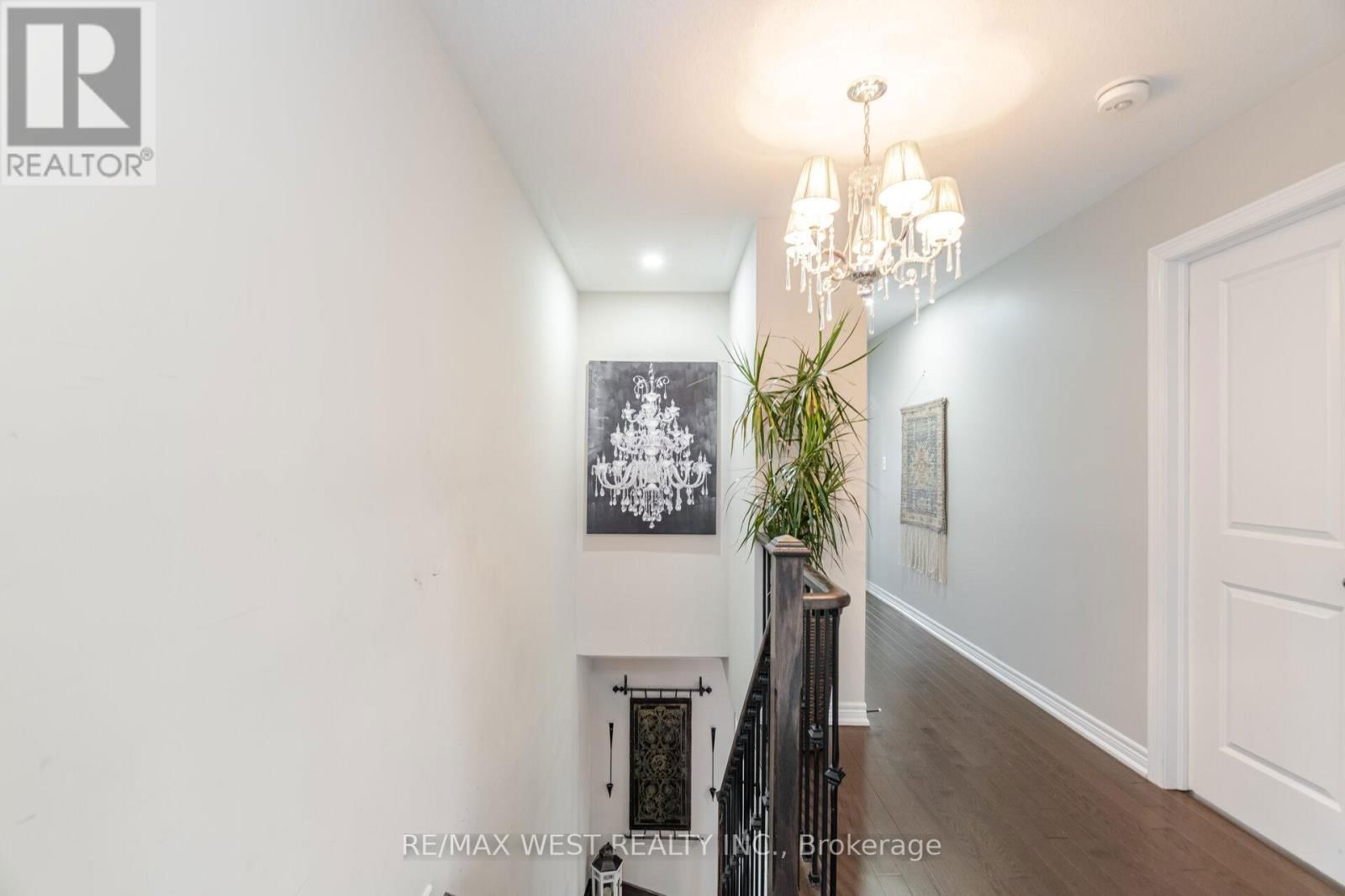 70 HOGAN MANOR DRIVE Image 23