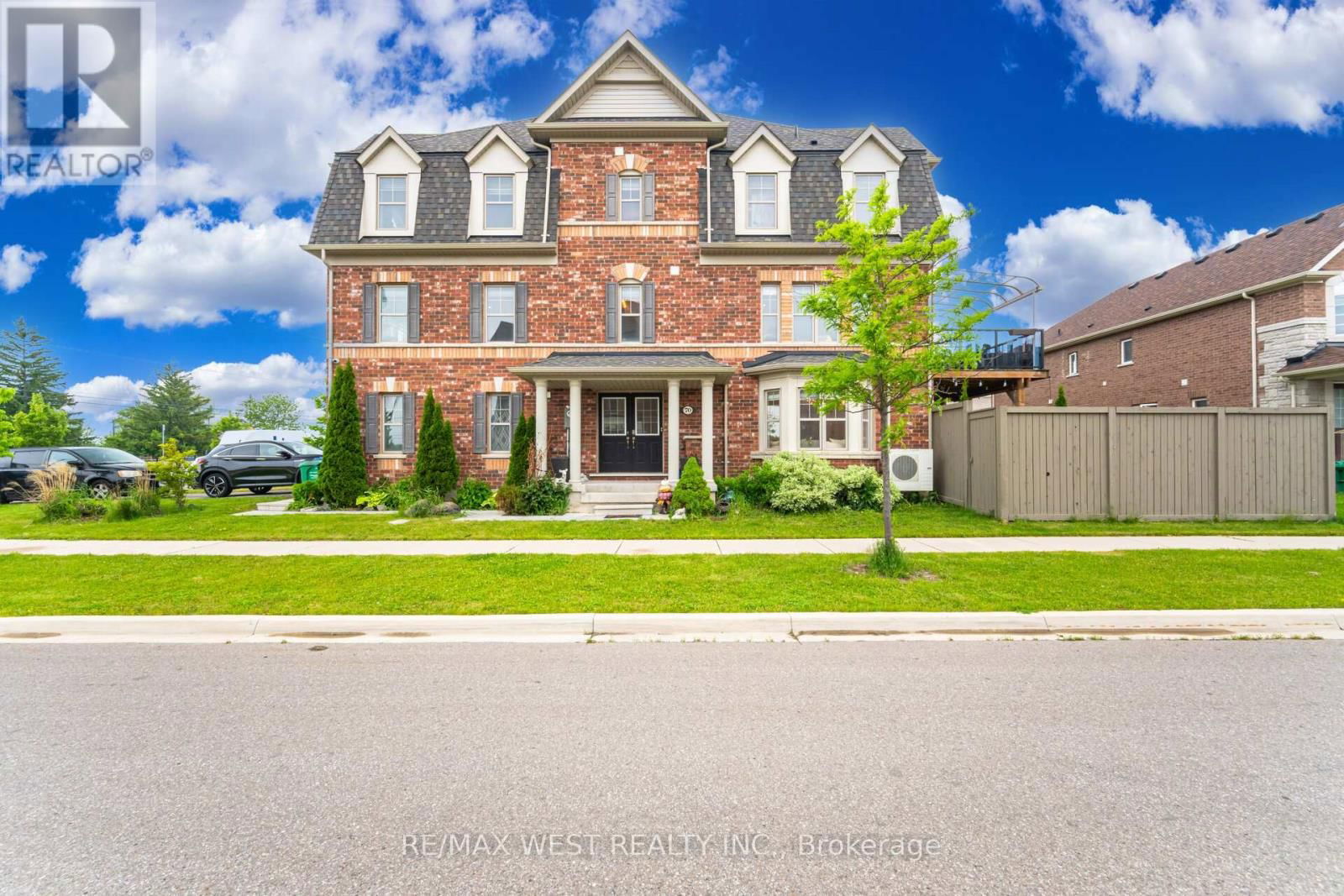 70 HOGAN MANOR DRIVE Image 3