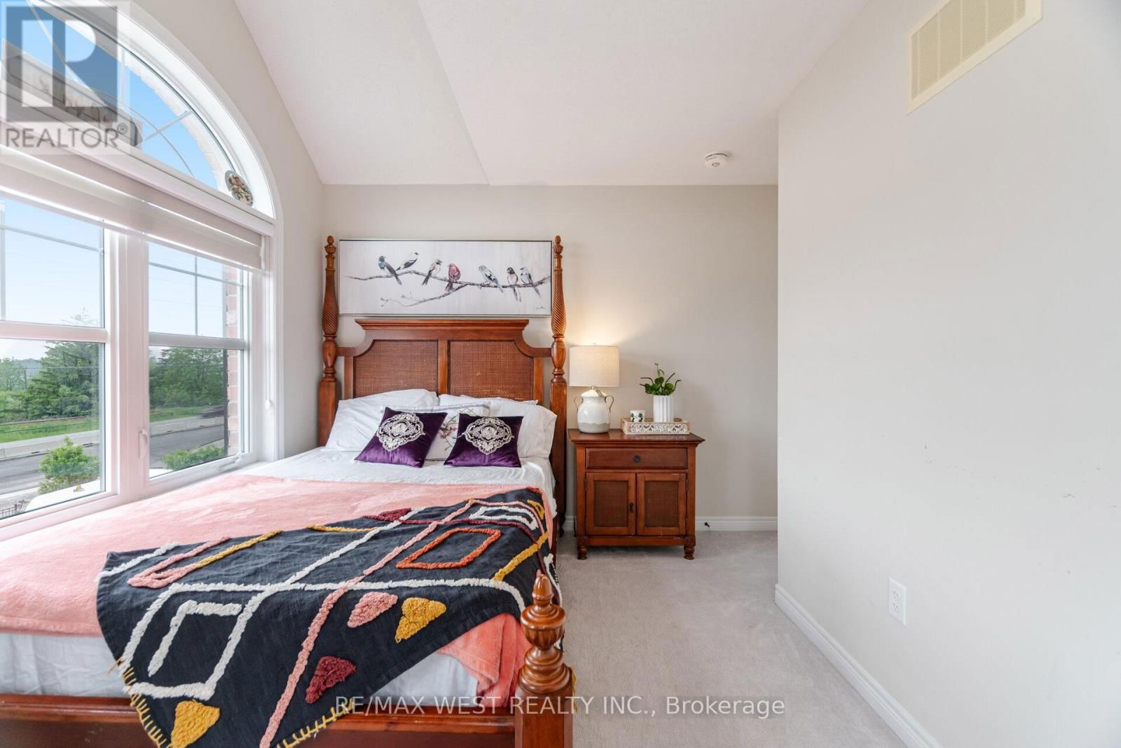 70 HOGAN MANOR DRIVE Image 30
