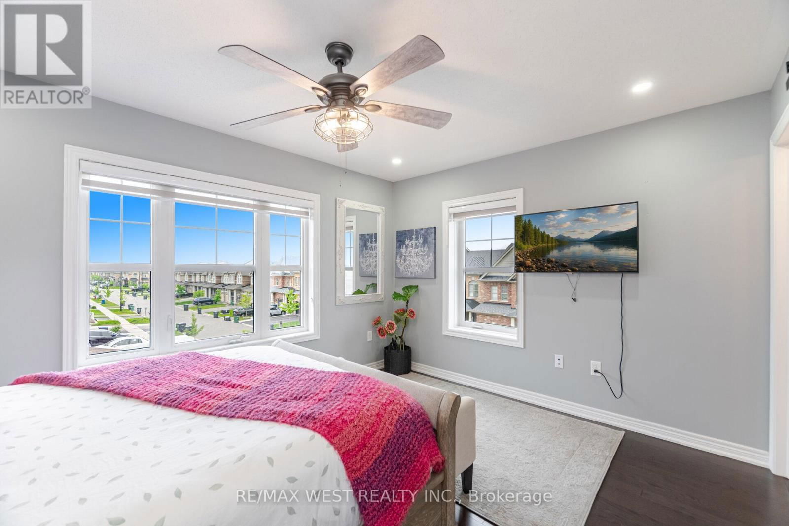 70 HOGAN MANOR DRIVE Image 35