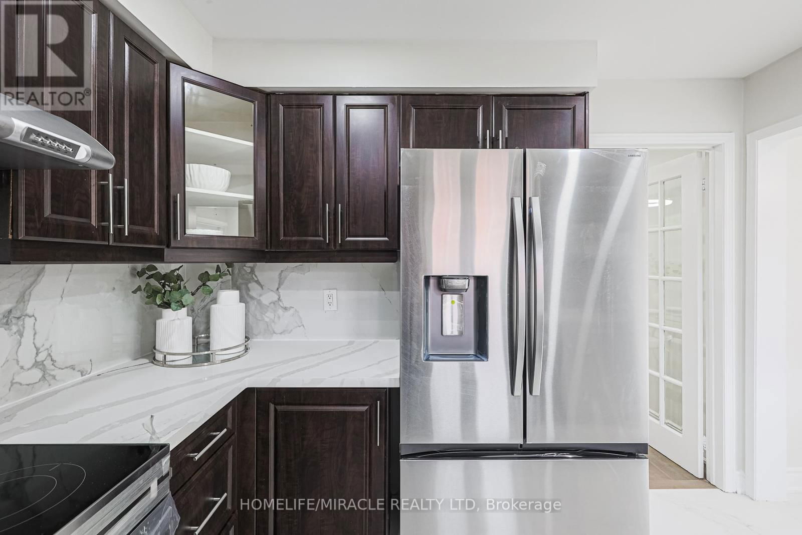 3 HAWKWAY COURT Image 17