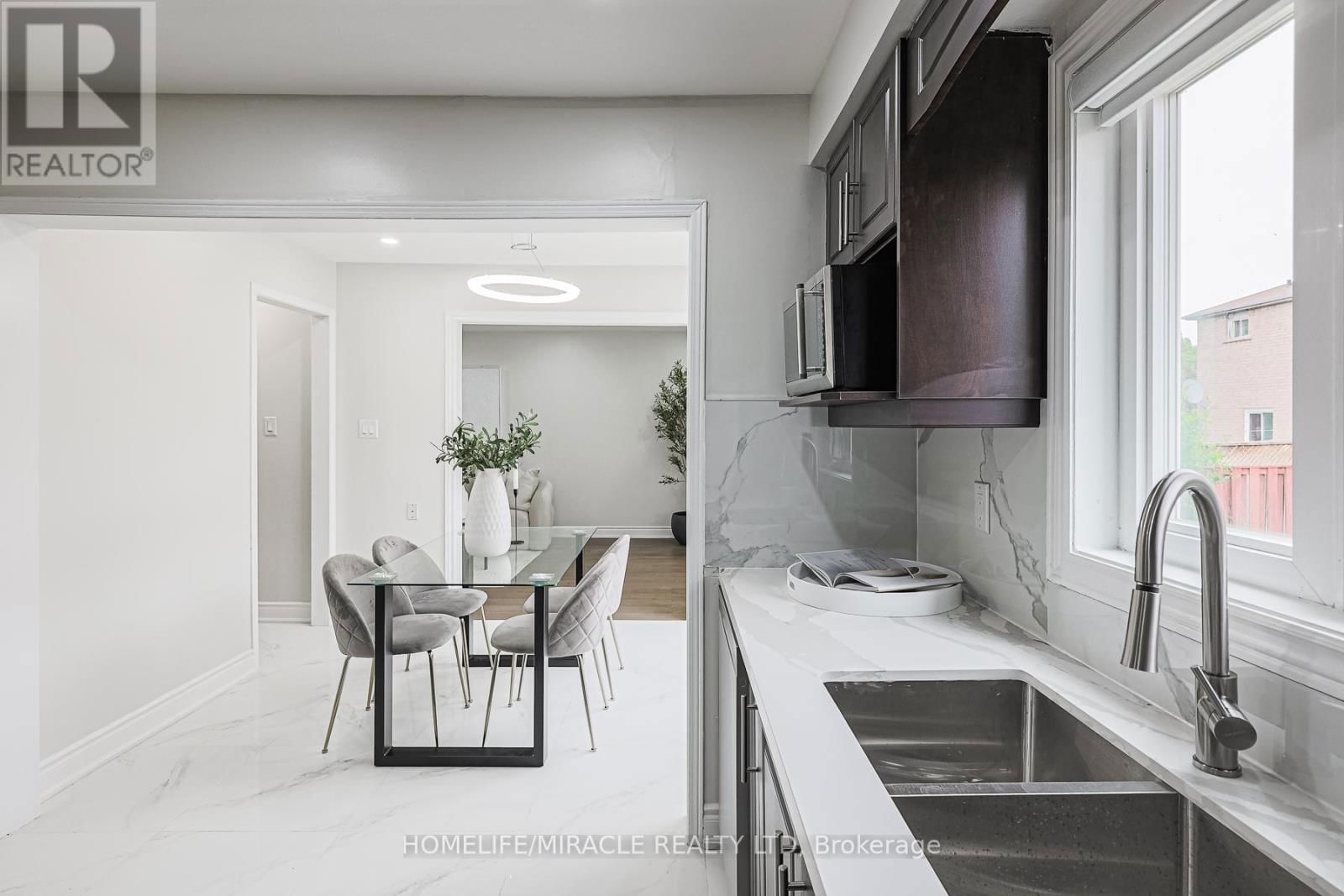 3 HAWKWAY COURT Image 18