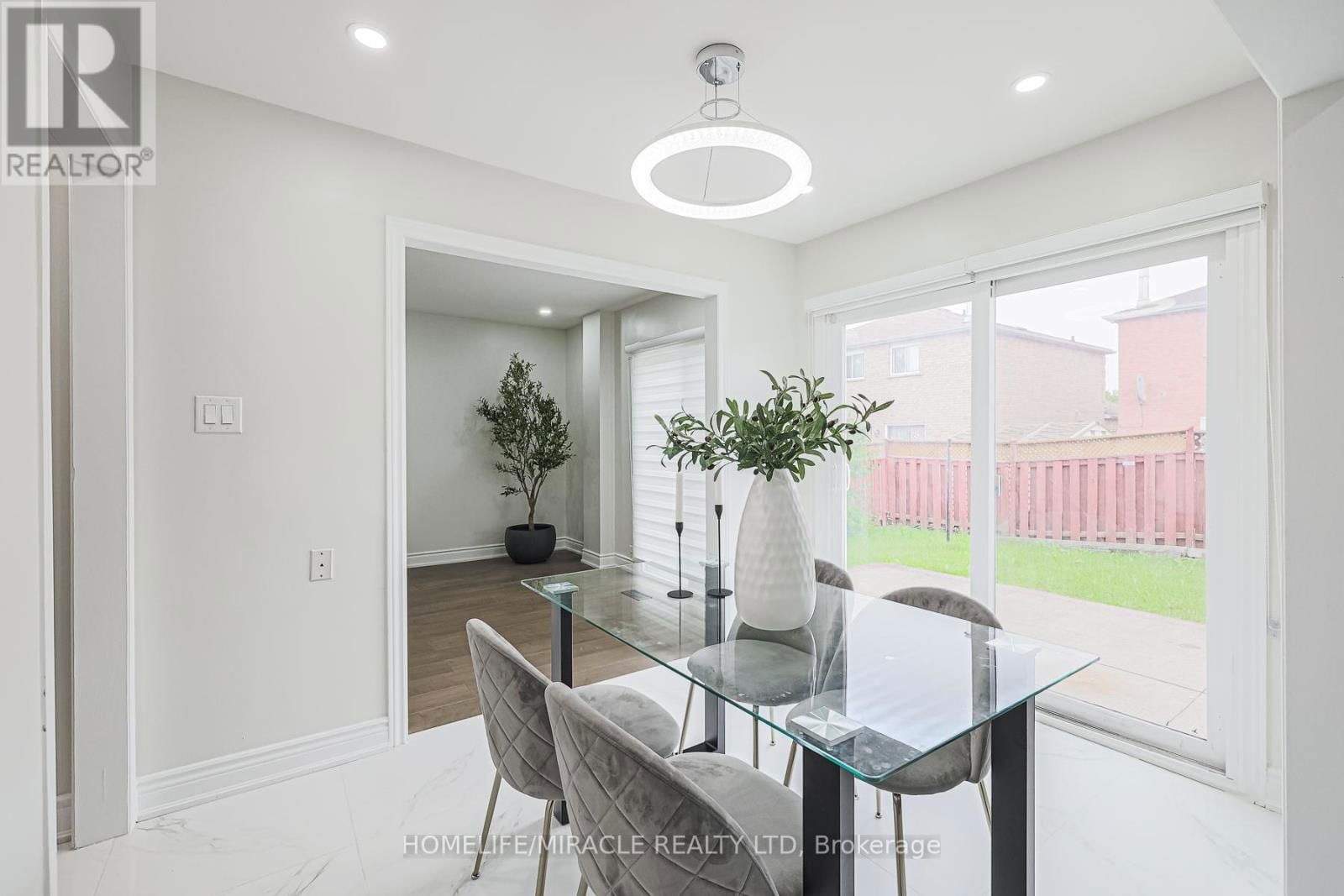 3 HAWKWAY COURT Image 19