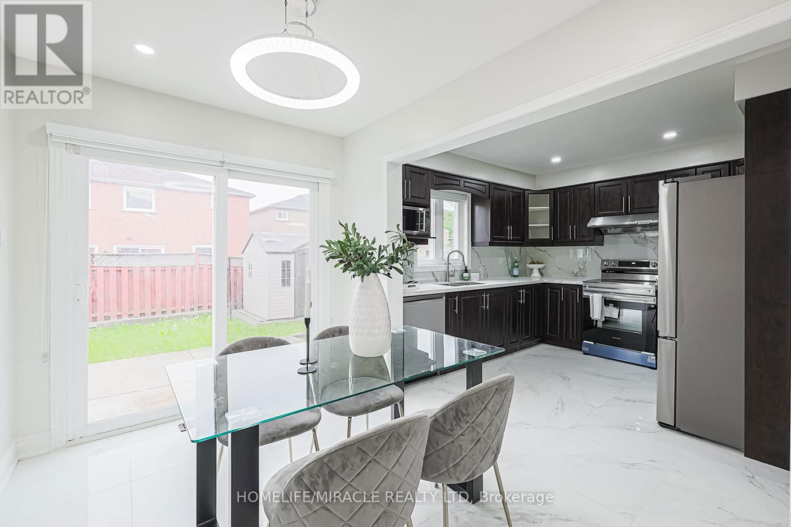 3 HAWKWAY COURT Image 20