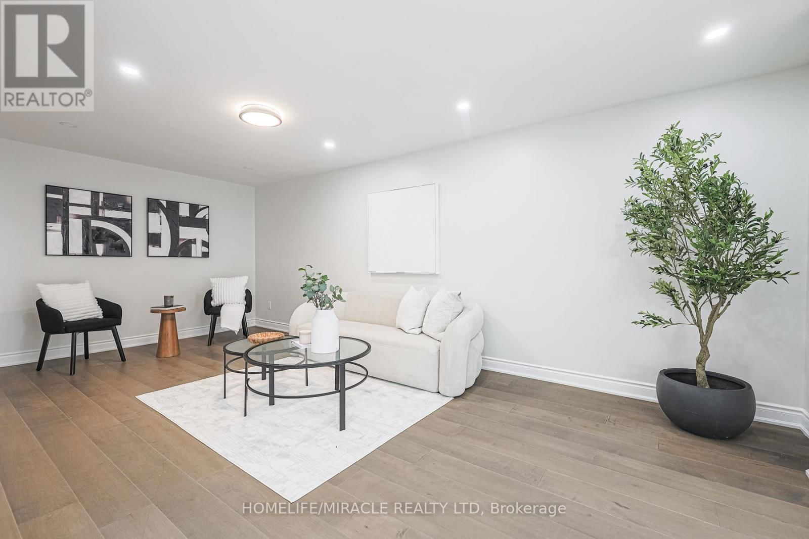 3 HAWKWAY COURT Image 21