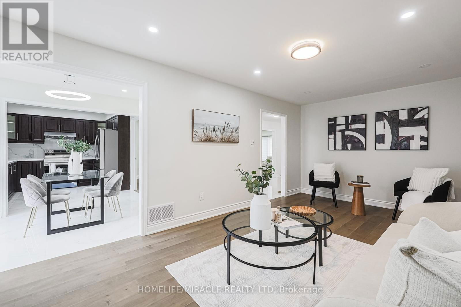 3 HAWKWAY COURT Image 22