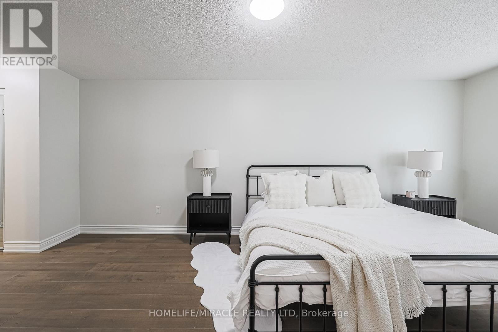 3 HAWKWAY COURT Image 28