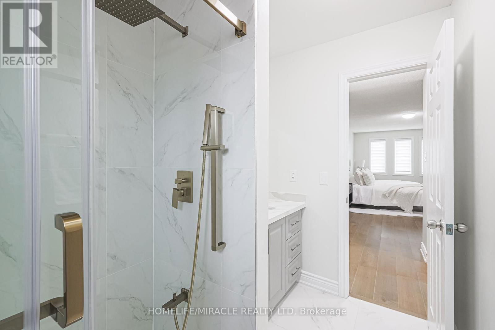 3 HAWKWAY COURT Image 34