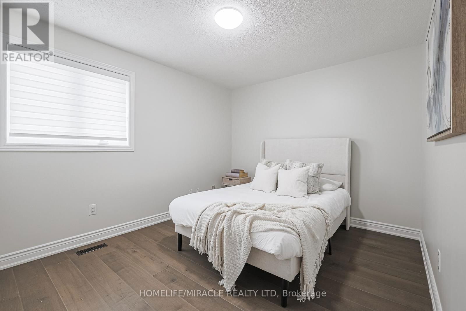 3 HAWKWAY COURT Image 39