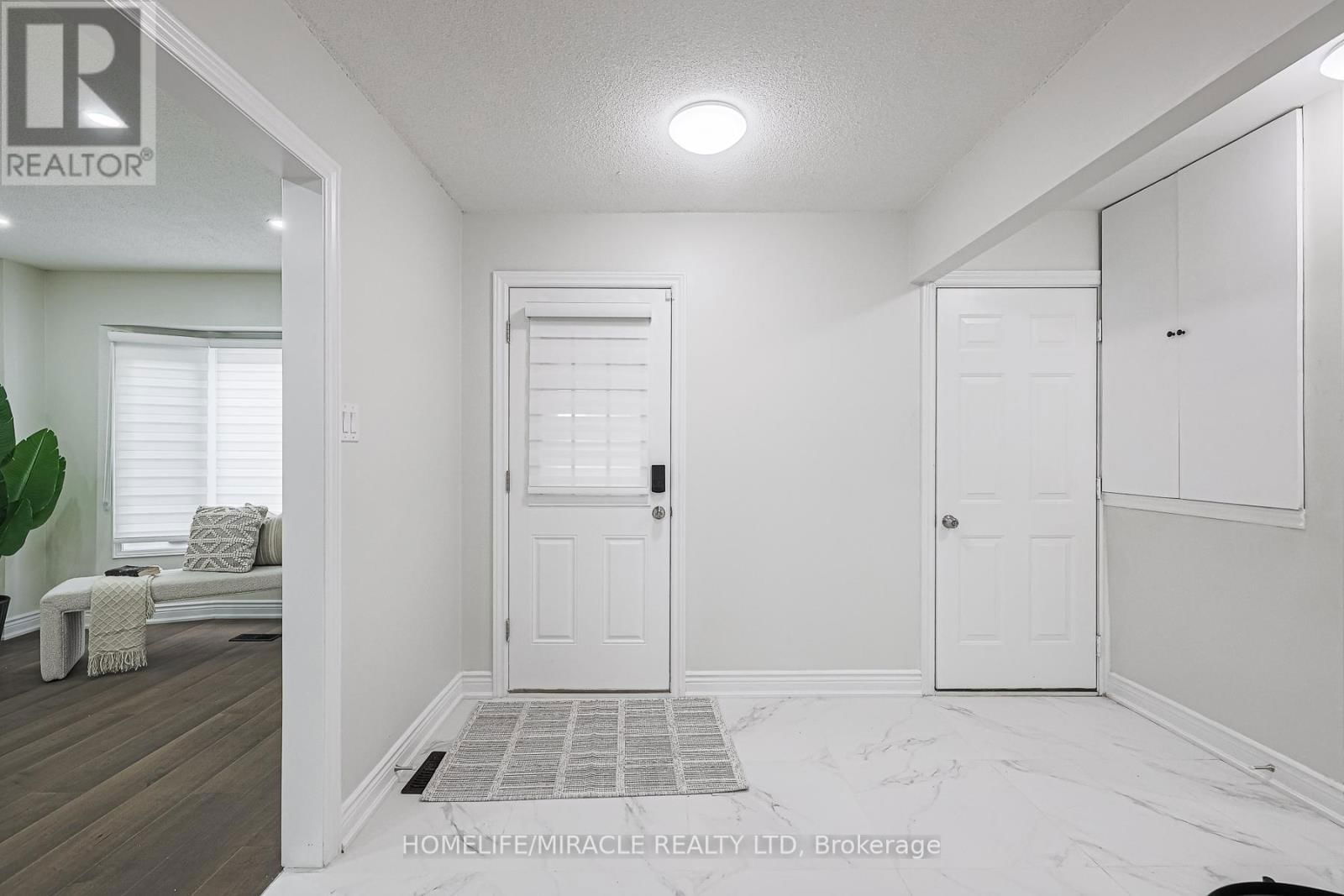 3 HAWKWAY COURT Image 5
