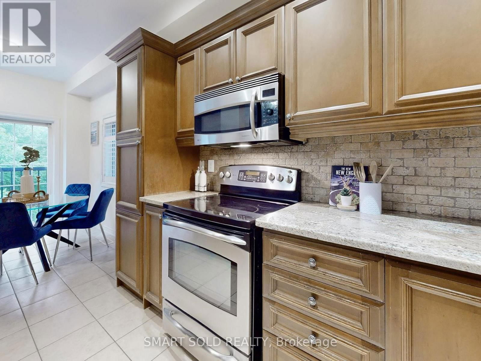 26 - 230 PAISLEY BOULEVARD WEST Image 14