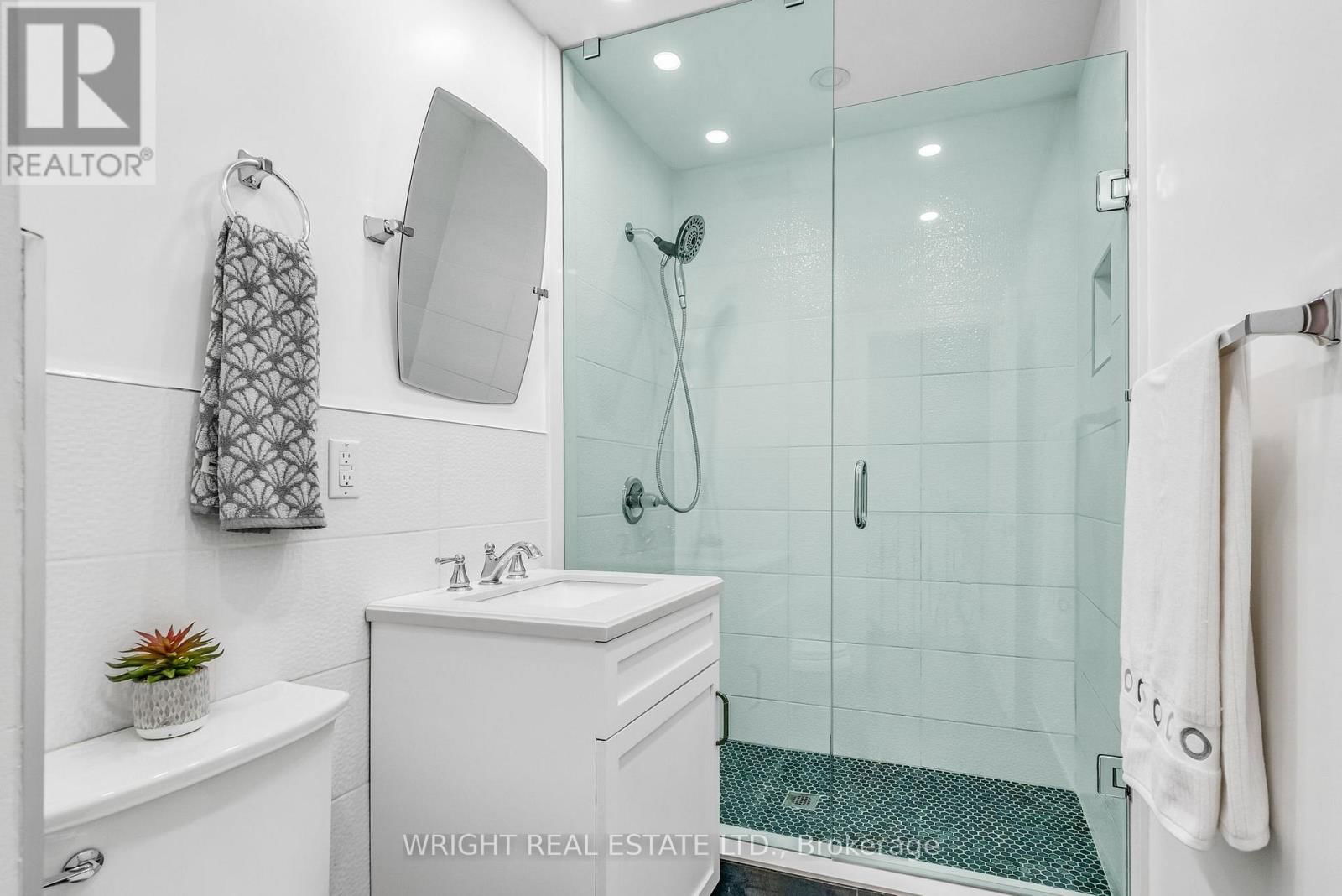 4 - 1347 RATHBURN ROAD EAST Image 19