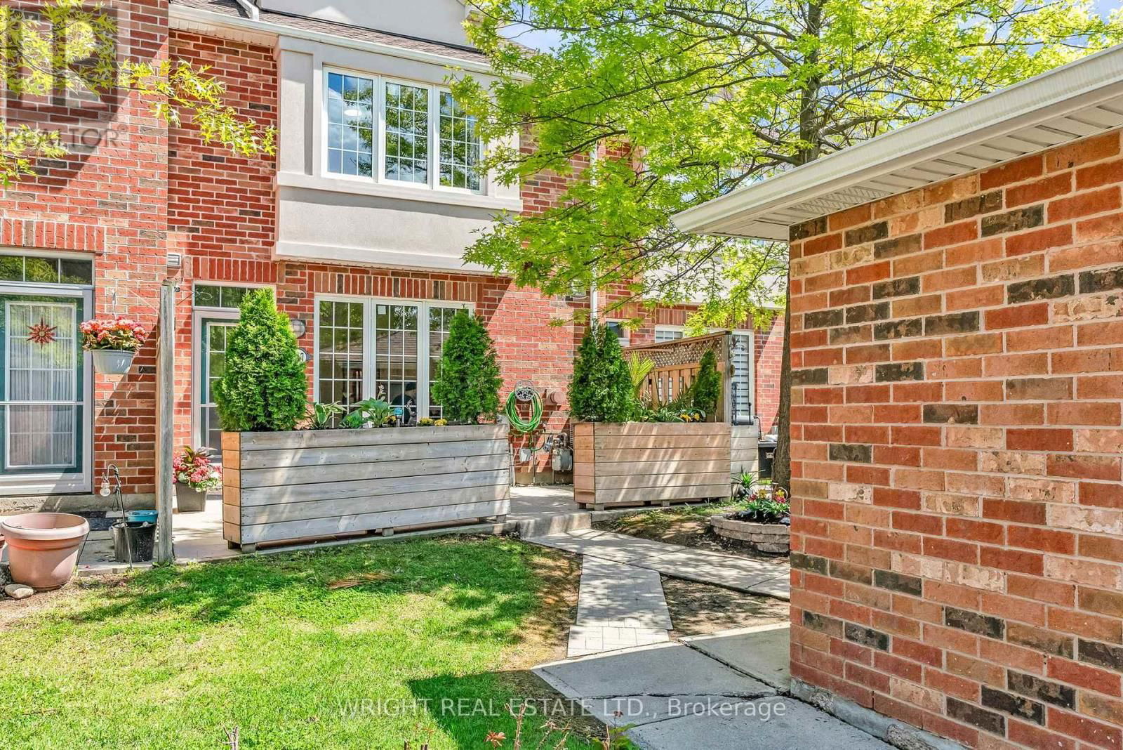 4 - 1347 RATHBURN ROAD EAST Image 25