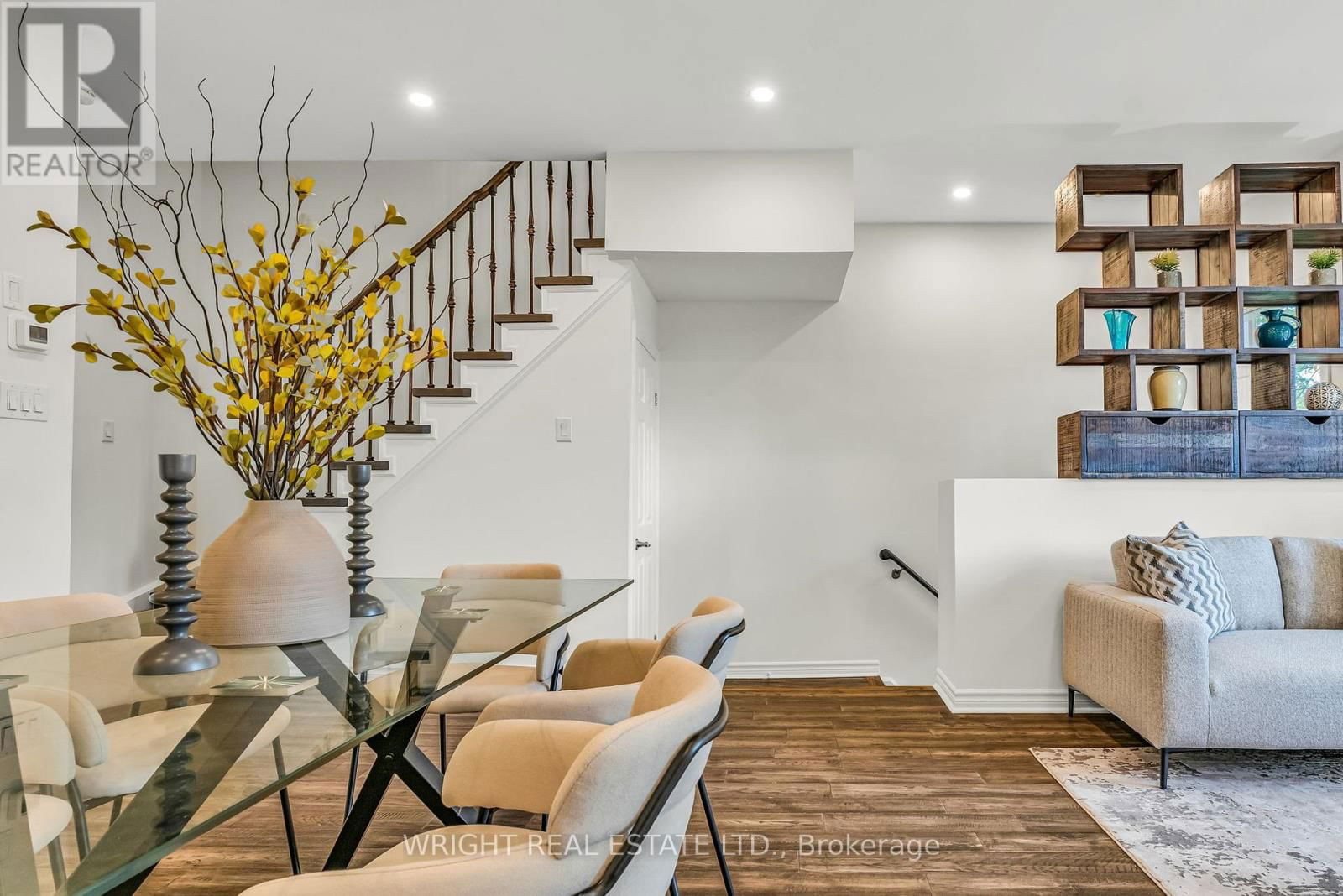4 - 1347 RATHBURN ROAD EAST Image 6