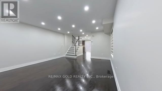 16 SESTINA COURT Image 6