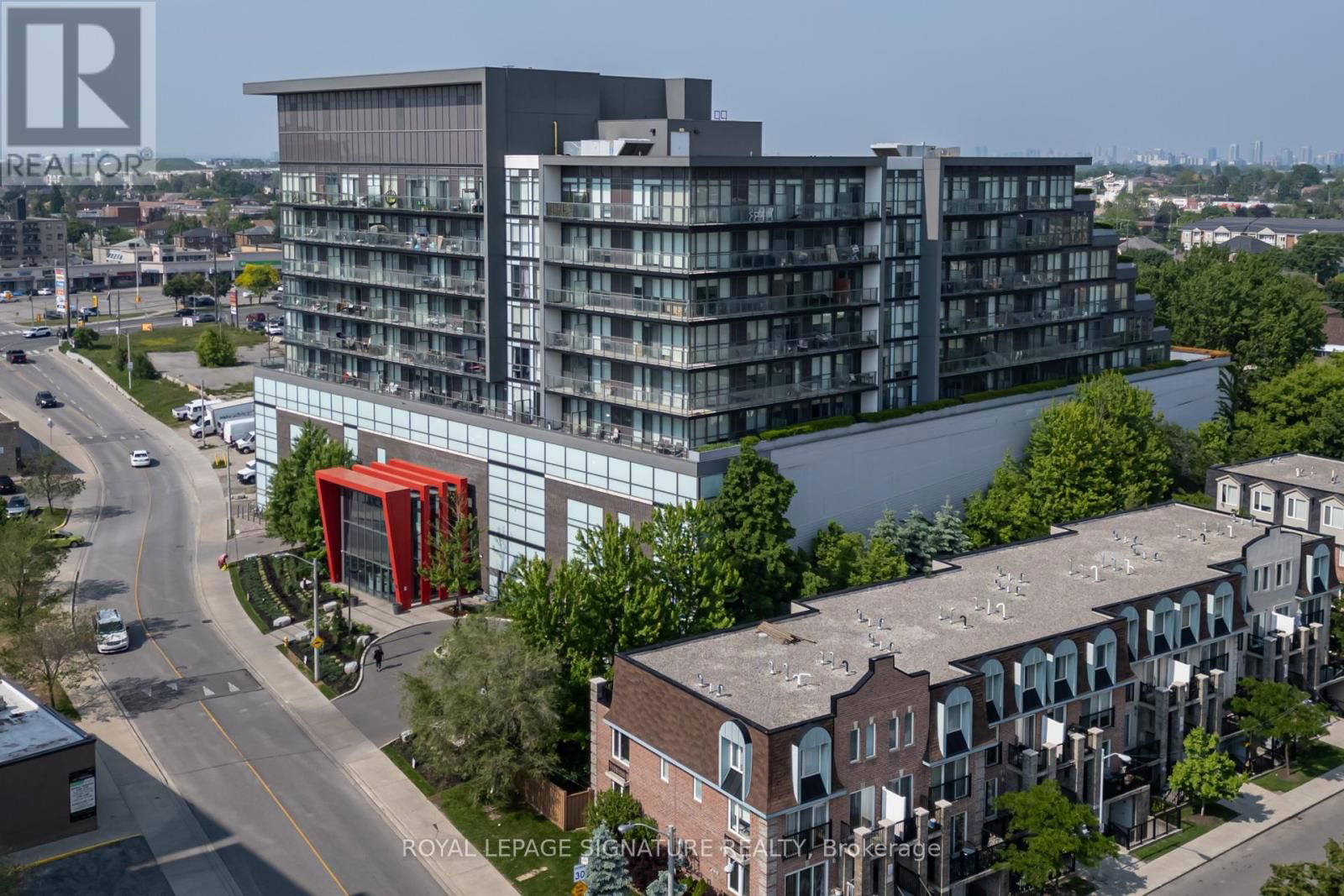 701 - 15 JAMES FINLAY WAY Image 41
