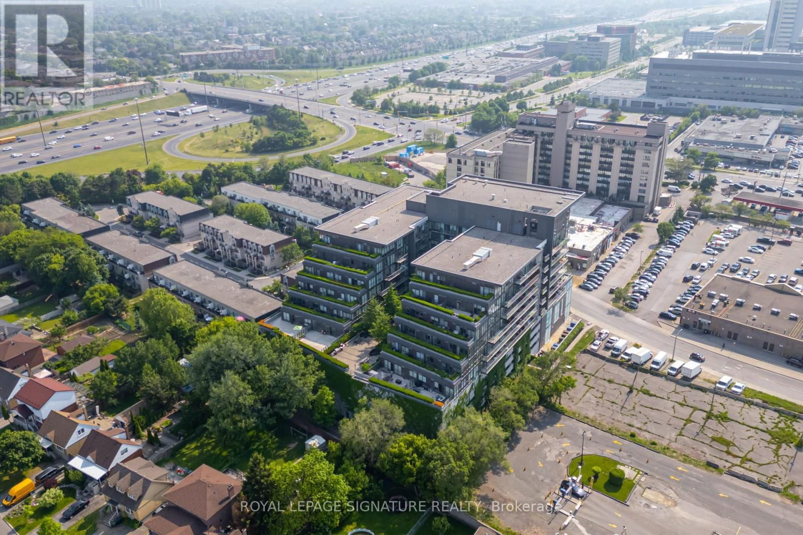 701 - 15 JAMES FINLAY WAY Image 47