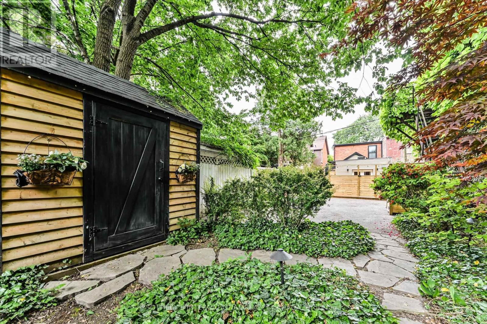 61 GWYNNE AVENUE Image 36