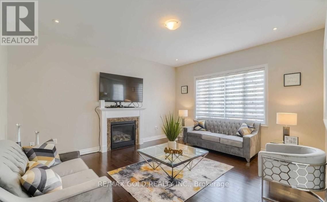 11 CARL FINLAY DRIVE Image 7