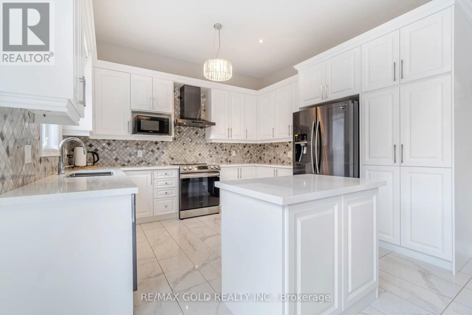 11 CARL FINLAY DRIVE Image 8